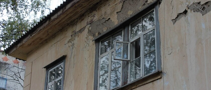 Дом в аварийном состоянии на улице Социалистическая, Ивантеевка, Подмосковье