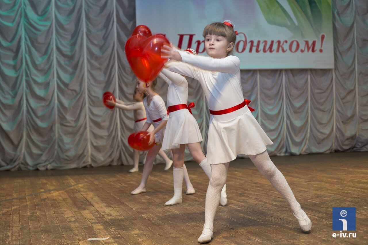 Праздничный концерт в ДК "Юбилейный" к 8 марта, Ивантеевка, Московская область