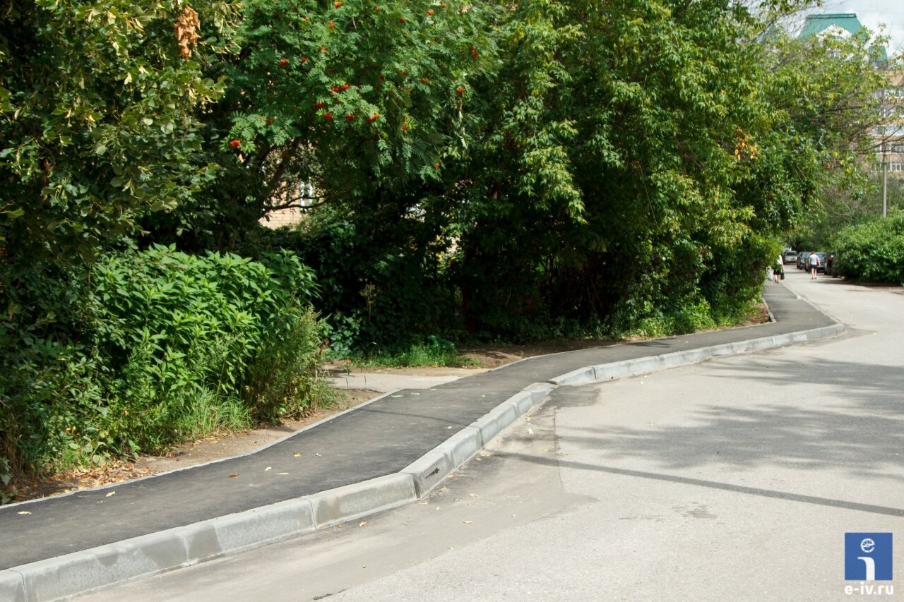 Изгиб тротуара, во дворе у «Китайке» новый тротуар 300 метров длиной, Ивантеевка