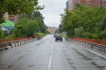 Улица Новая Слобода, мост через Учу, не видно знака пешеходного перехода, Ивантеевка, Московская область