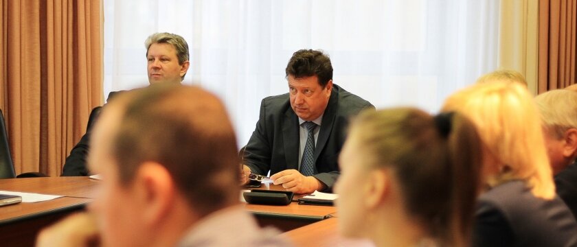 Встреча руководства Ивантеевки с представителями ТНС, в центре – глава города Сергей Гриднев