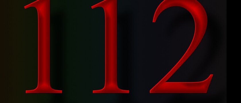 Логотип службы 112, красные цифры 112 на чёрном фоне, логотип градиентный 112, логотип 112 в высоком разрешении, в Подмосковье единая служба работает в тестовом режиме