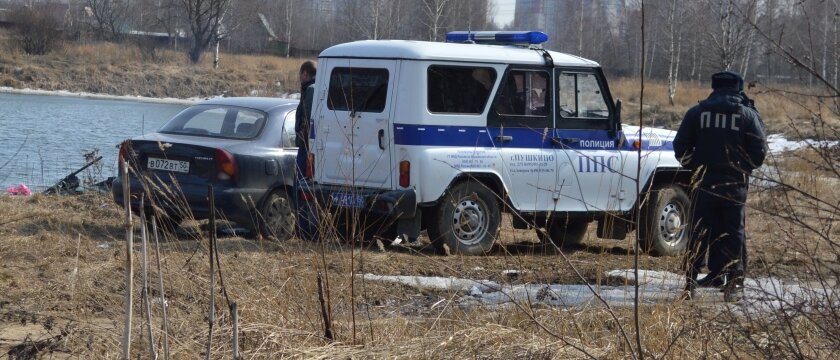 28 марта полиция города Ивантеевки поймала браконьеров, объяснила им закон и отпустила. Давайте бороться против браконьеров вместе — звоните в полицию: 8-496-536-13-19