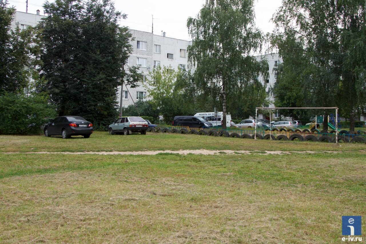 Футбольное поле на Задорожной, Ивантеевка, Московская область 
