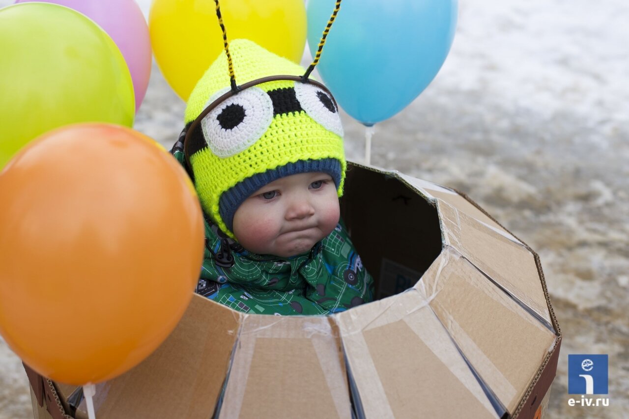 Ребенок в костюме пчелки, праздник для детей, Ивантеевка