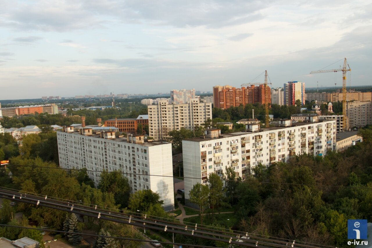  старые дома, новые дома и строящиеся дома, Ивантеевка, Московская область
