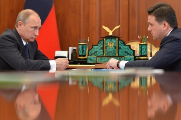 Президент России Владимир Путин и губернатор Московской области Андрей Воробьев, рабочая встреча